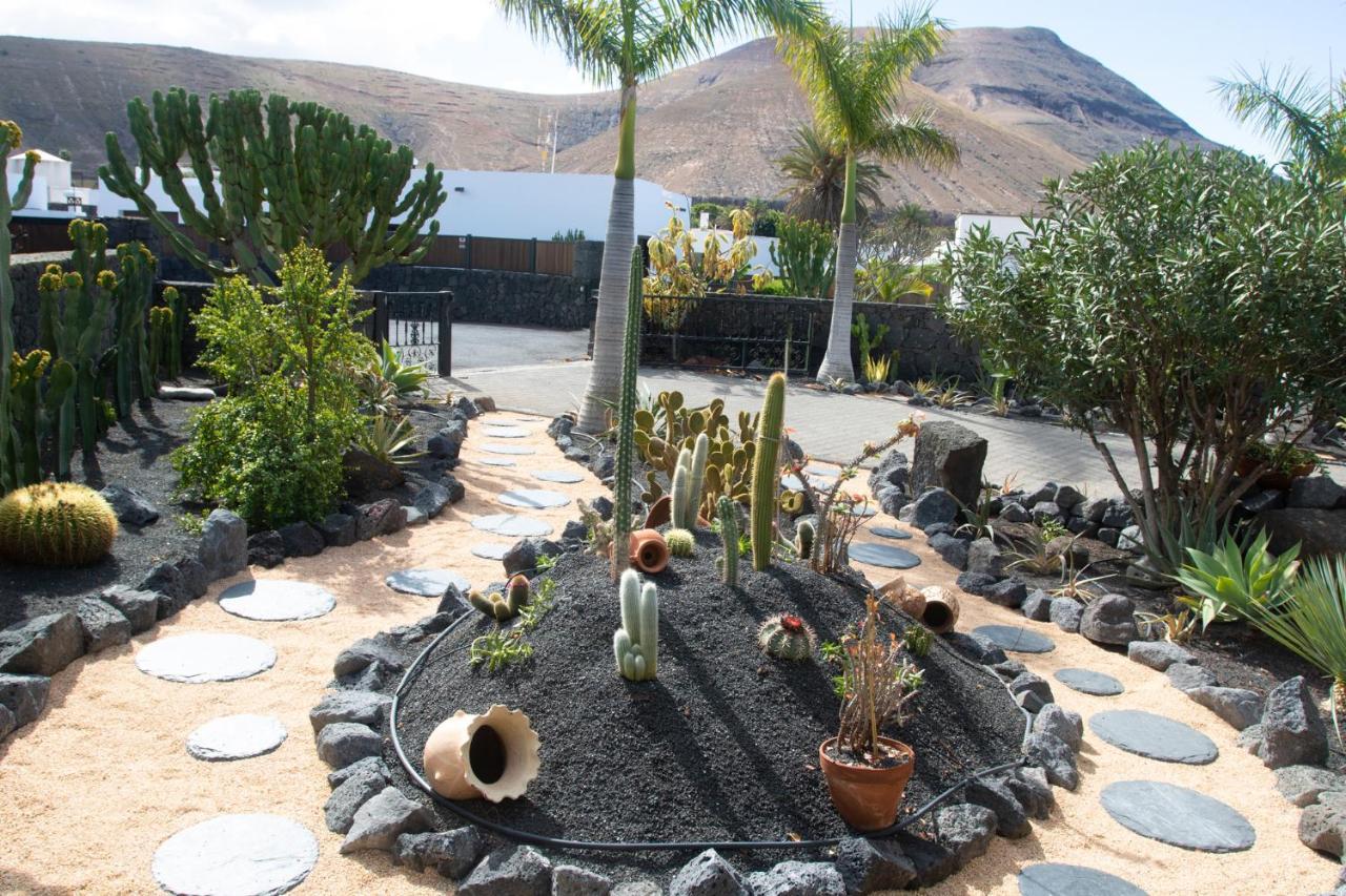 Panoramica * Yaiza (Lanzarote)